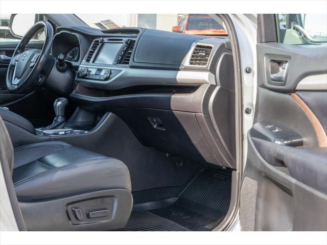 used 2019 Toyota Highlander car, priced at $29,900