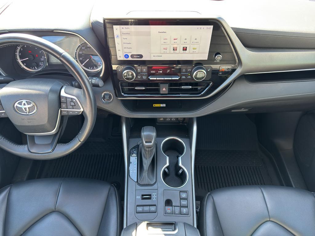 used 2023 Toyota Highlander car, priced at $41,874