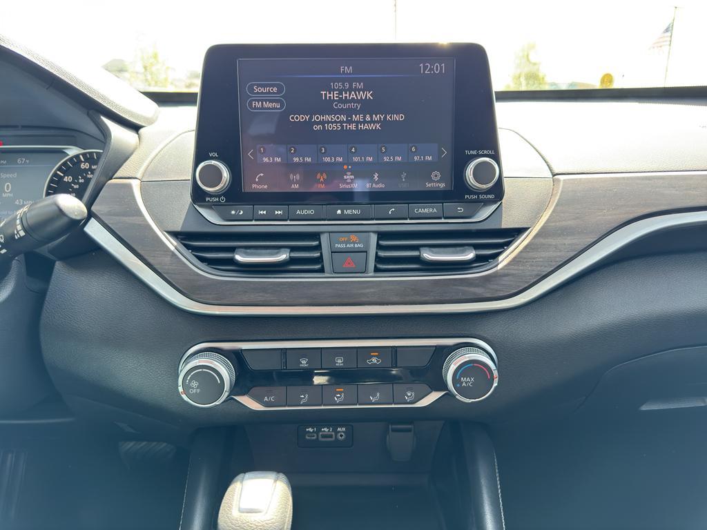 used 2023 Nissan Altima car, priced at $20,394