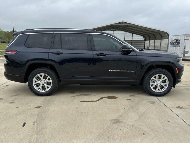 new 2024 Jeep Grand Cherokee L car, priced at $52,492