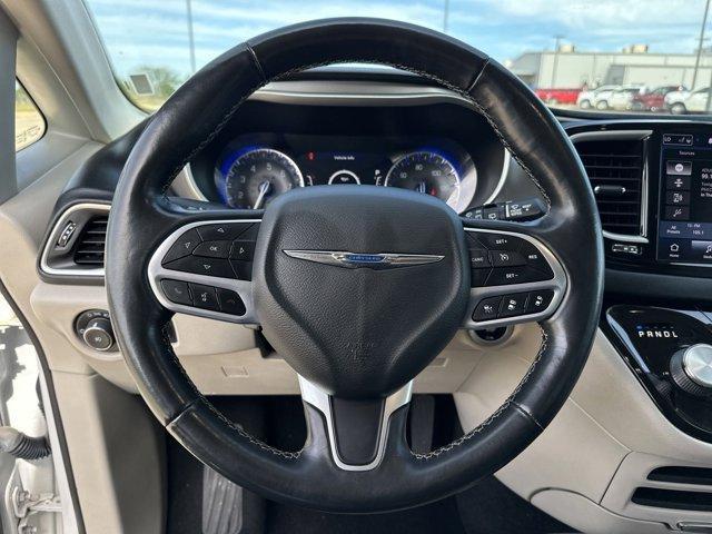 used 2021 Chrysler Pacifica car, priced at $20,756