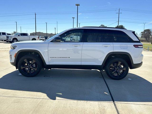 new 2024 Jeep Grand Cherokee car, priced at $40,003