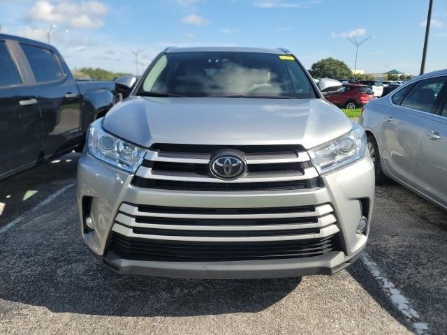 used 2017 Toyota Highlander car, priced at $24,594