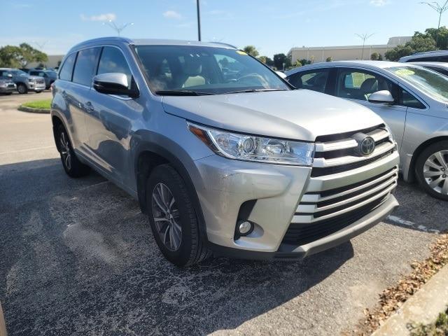 used 2017 Toyota Highlander car, priced at $24,594