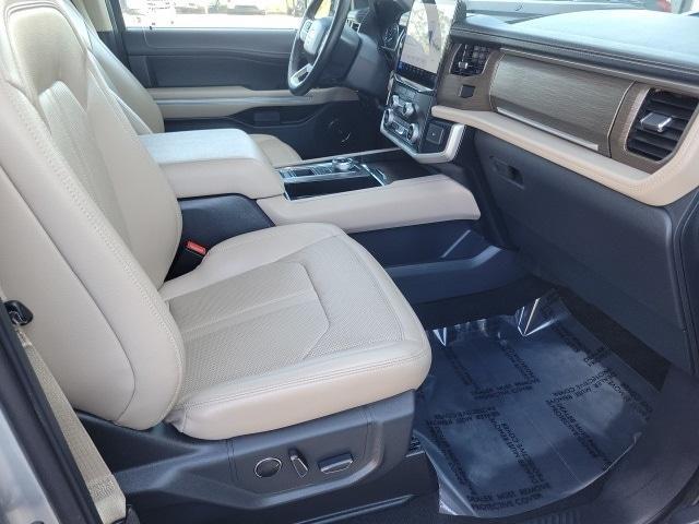 used 2023 Ford Expedition car, priced at $43,674