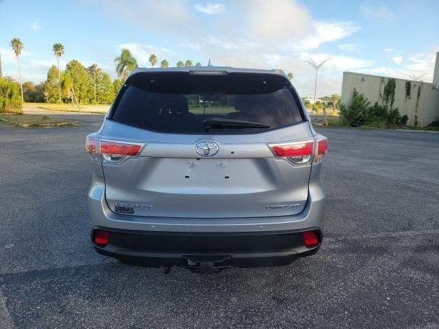 used 2015 Toyota Highlander car, priced at $19,492