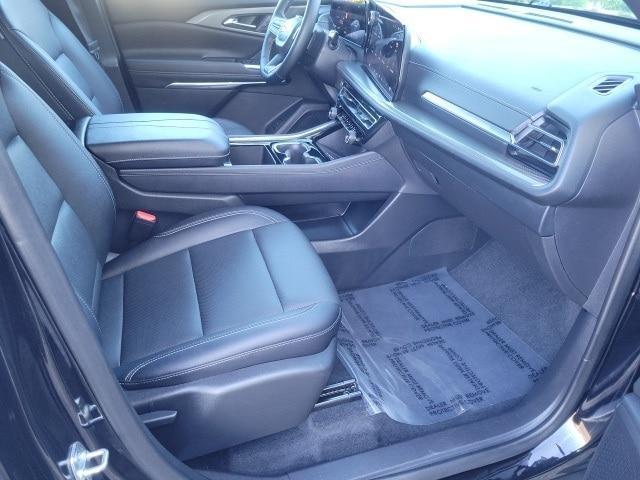 used 2025 Chevrolet Traverse car, priced at $38,991