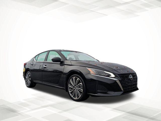 used 2023 Nissan Altima car, priced at $25,913