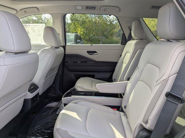 new 2025 Nissan Pathfinder car, priced at $40,035