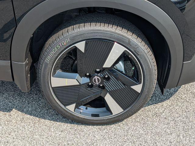 new 2025 Nissan Kicks car, priced at $28,450
