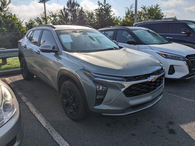 used 2025 Chevrolet Trax car, priced at $28,500