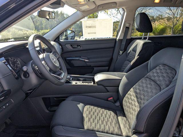 new 2025 Nissan Pathfinder car, priced at $36,420