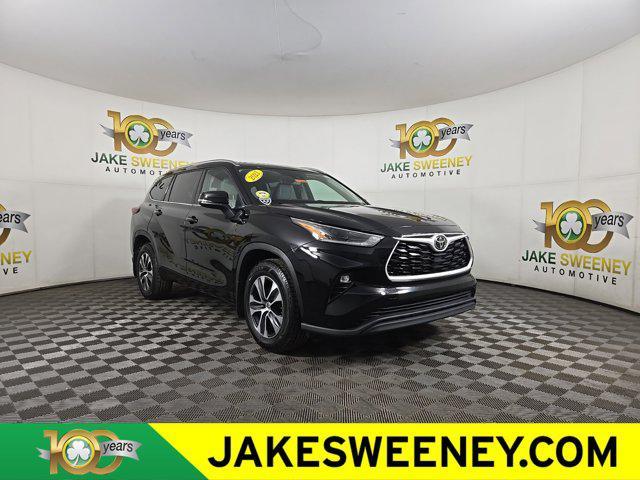 used 2021 Toyota Highlander car, priced at $32,988