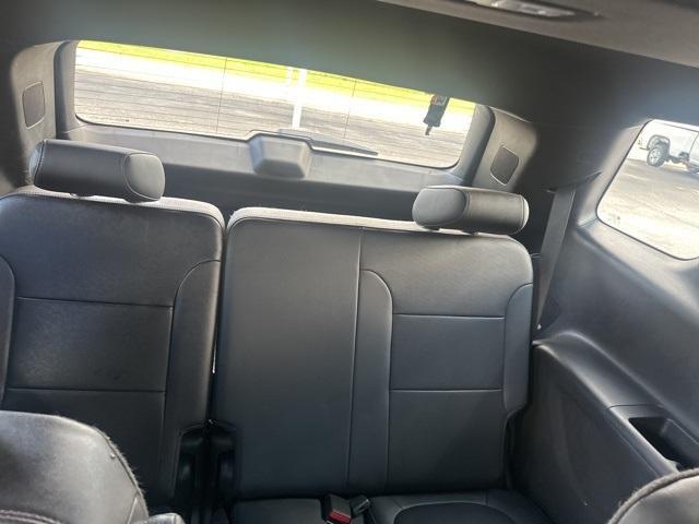 used 2023 Chevrolet Traverse car