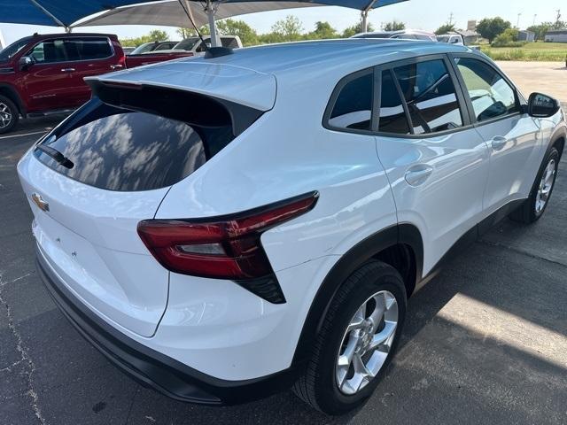 used 2024 Chevrolet Trax car, priced at $20,900