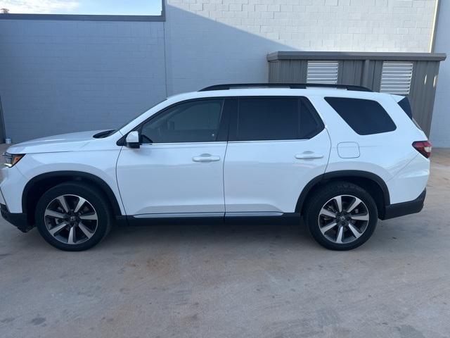 used 2023 Honda Pilot car, priced at $38,900