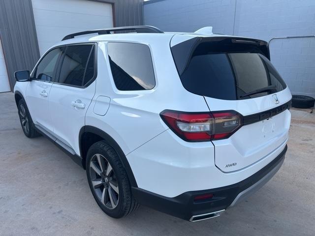 used 2023 Honda Pilot car, priced at $38,900