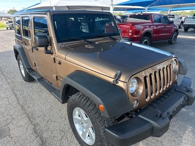 used 2015 Jeep Wrangler Unlimited car, priced at $21,900