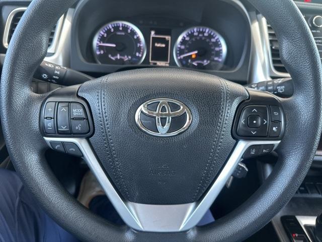 used 2019 Toyota Highlander car, priced at $22,900