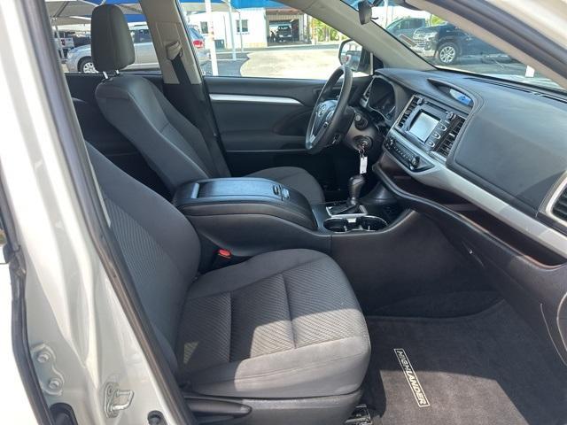 used 2019 Toyota Highlander car, priced at $22,900