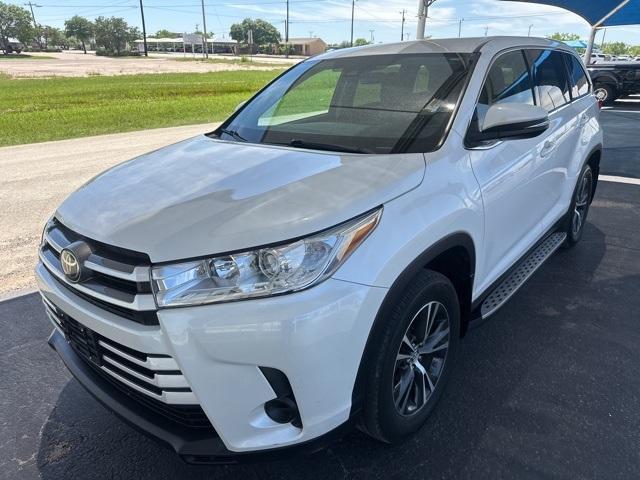 used 2019 Toyota Highlander car, priced at $22,900