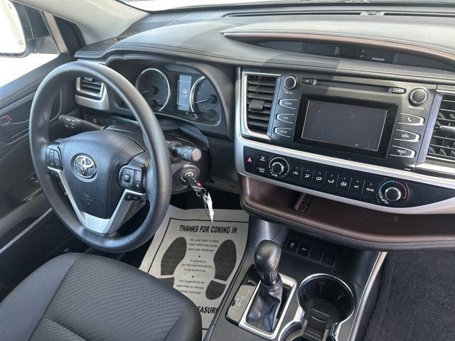 used 2019 Toyota Highlander car, priced at $22,900