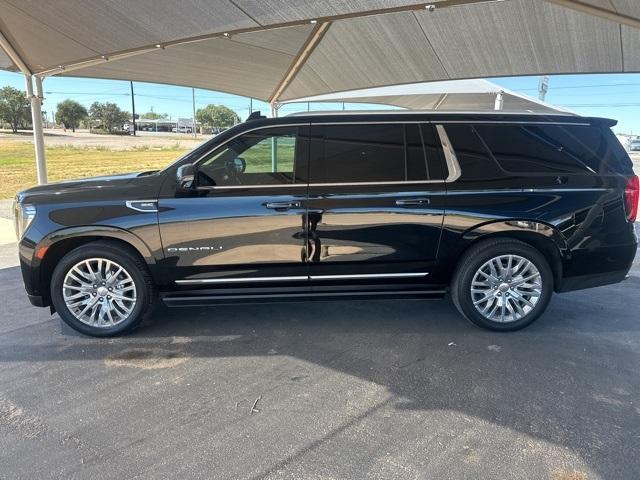 used 2023 GMC Yukon XL car, priced at $60,900