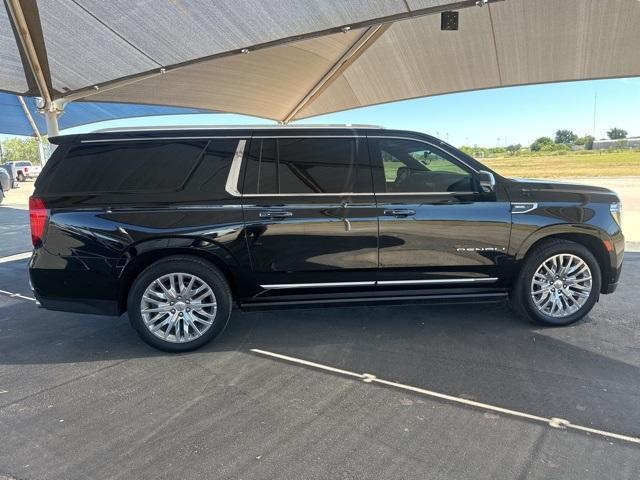 used 2023 GMC Yukon XL car, priced at $60,900