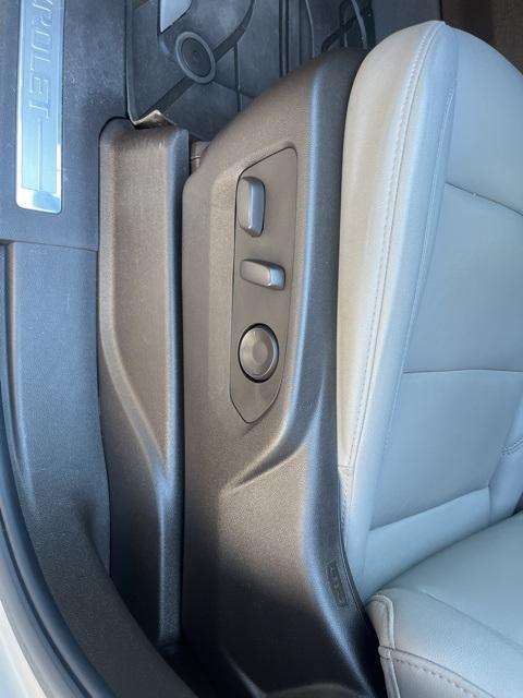 used 2024 Chevrolet Suburban car, priced at $61,900