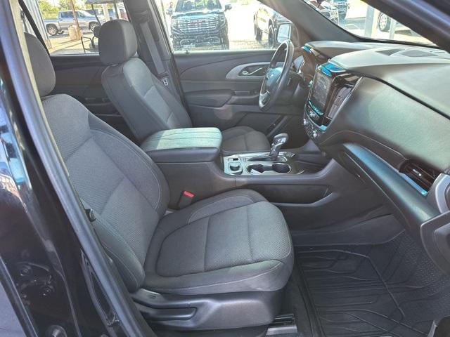 used 2022 Chevrolet Traverse car, priced at $34,900