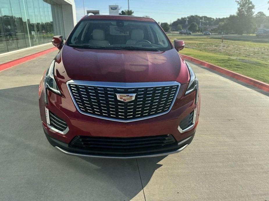 new 2025 Cadillac XT5 car, priced at $58,690