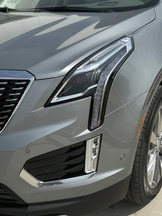 new 2025 Cadillac XT5 car, priced at $55,465