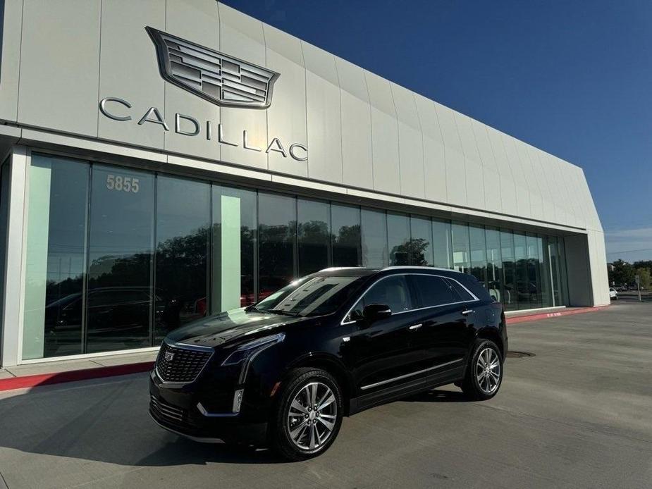 new 2025 Cadillac XT5 car, priced at $56,090