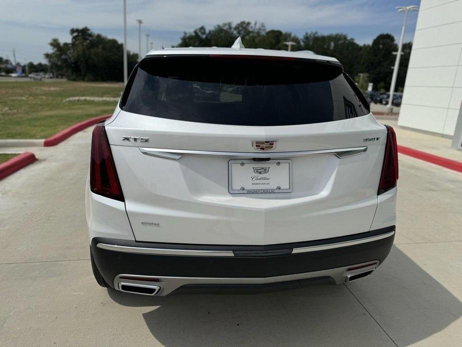 new 2025 Cadillac XT5 car, priced at $58,690