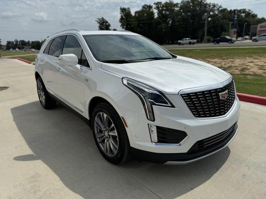 new 2025 Cadillac XT5 car, priced at $60,235