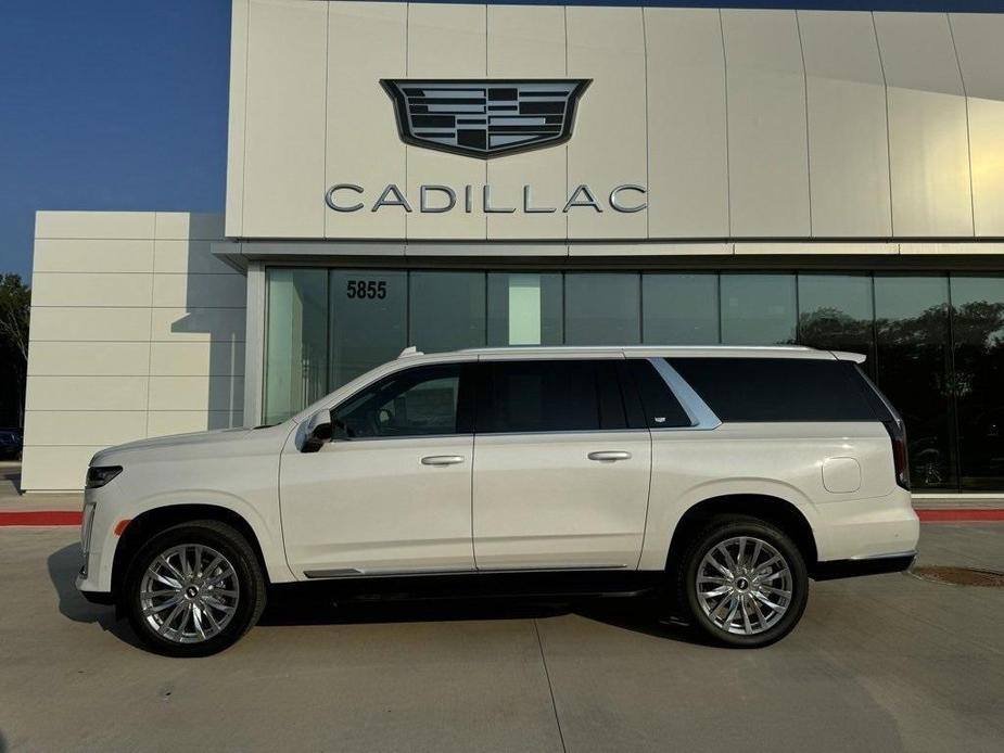 new 2024 Cadillac Escalade ESV car, priced at $102,565