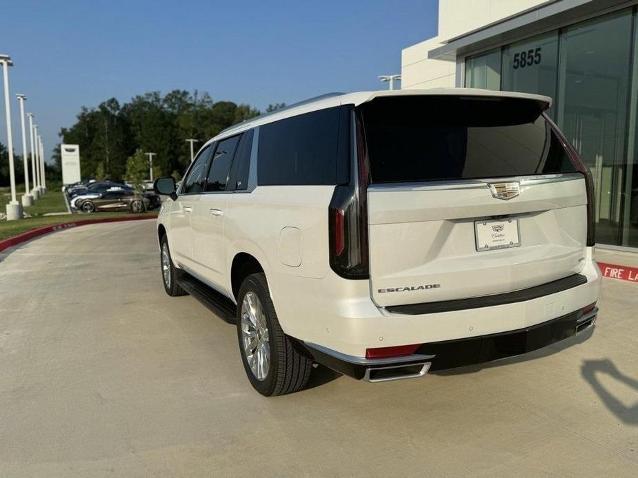 new 2024 Cadillac Escalade ESV car, priced at $102,565