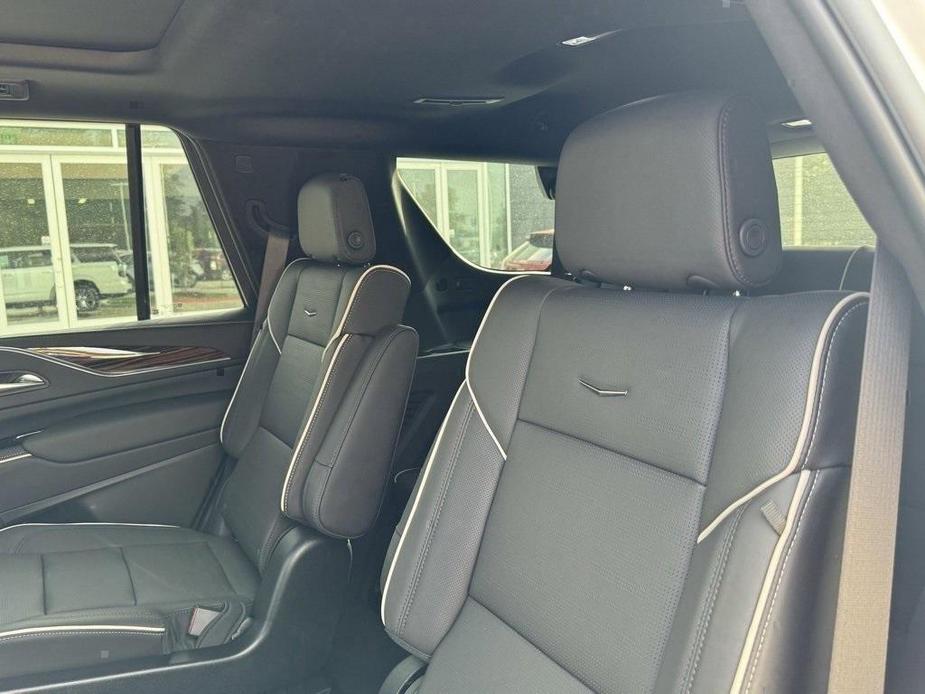 new 2024 Cadillac Escalade car, priced at $106,565