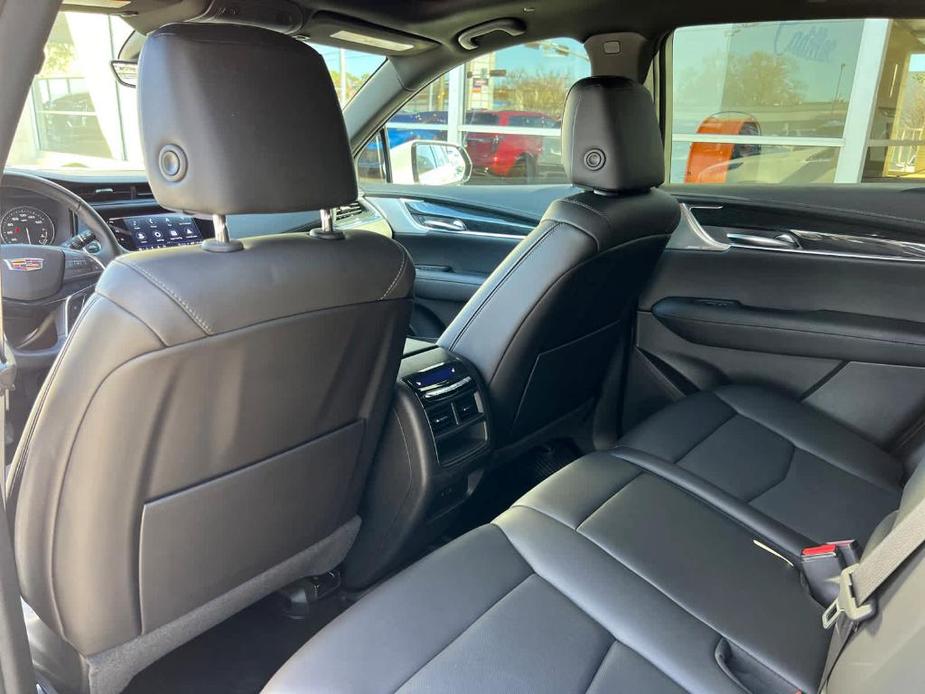 used 2021 Cadillac XT5 car, priced at $34,592