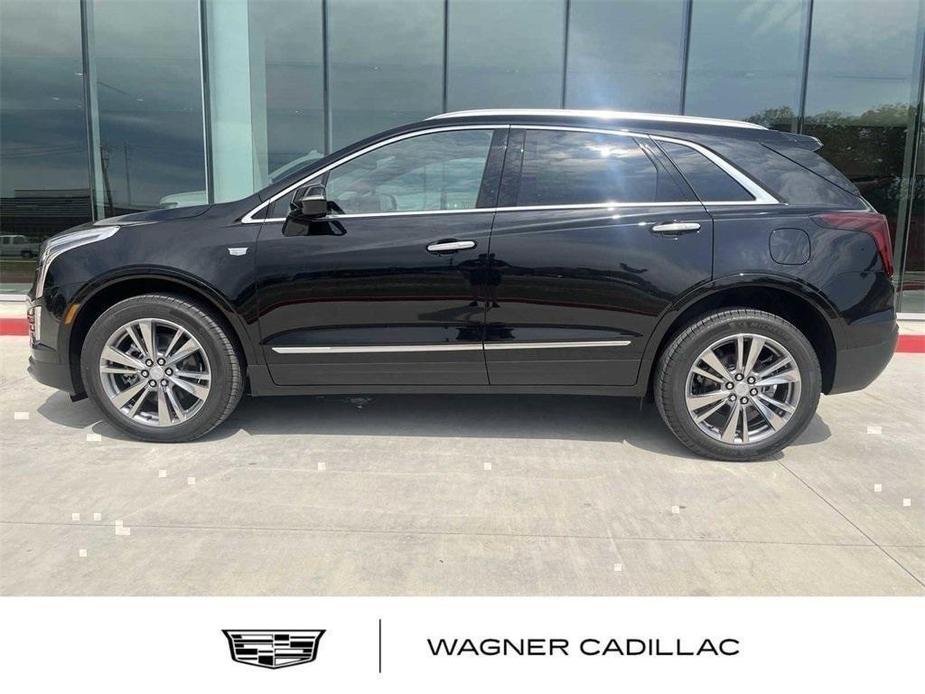 new 2024 Cadillac XT5 car, priced at $52,440