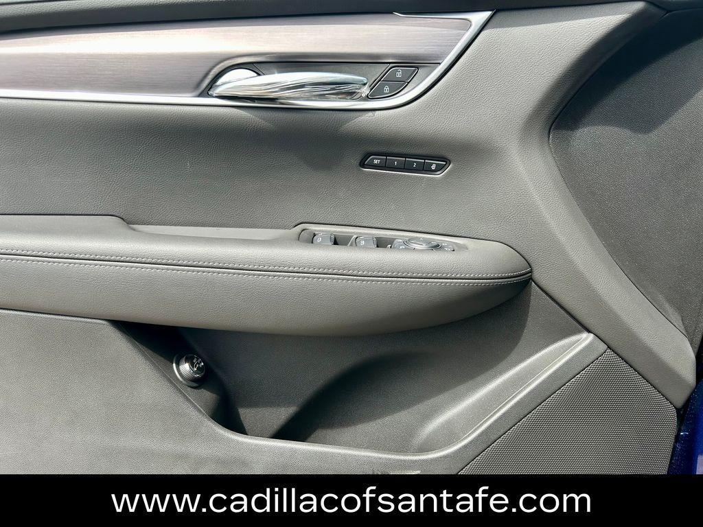 new 2025 Cadillac XT6 car, priced at $51,510