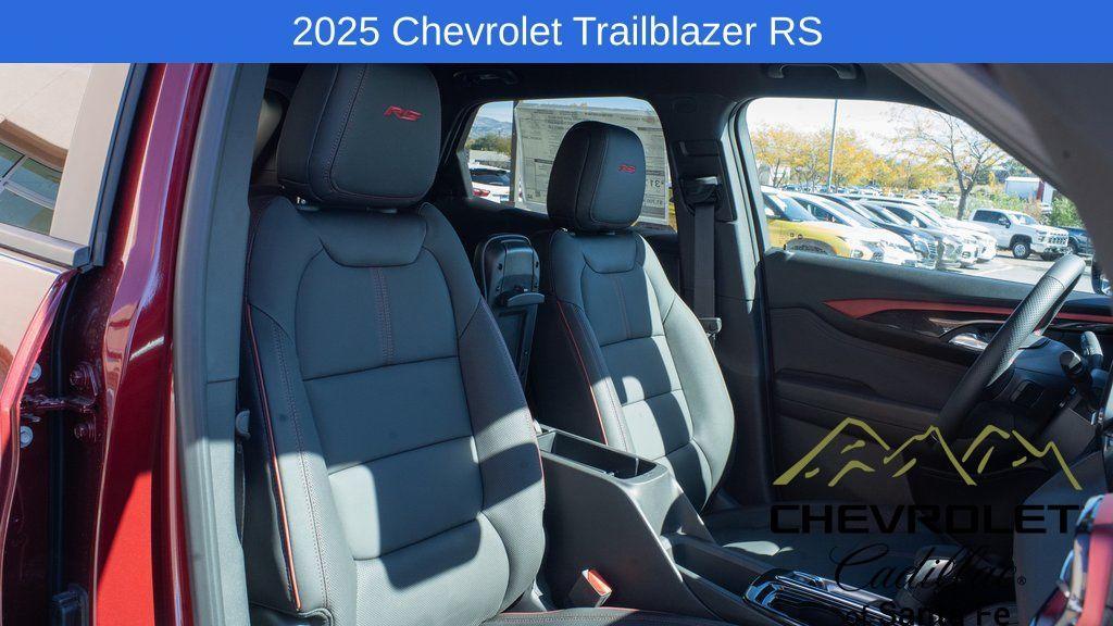 new 2025 Chevrolet TrailBlazer car, priced at $33,075