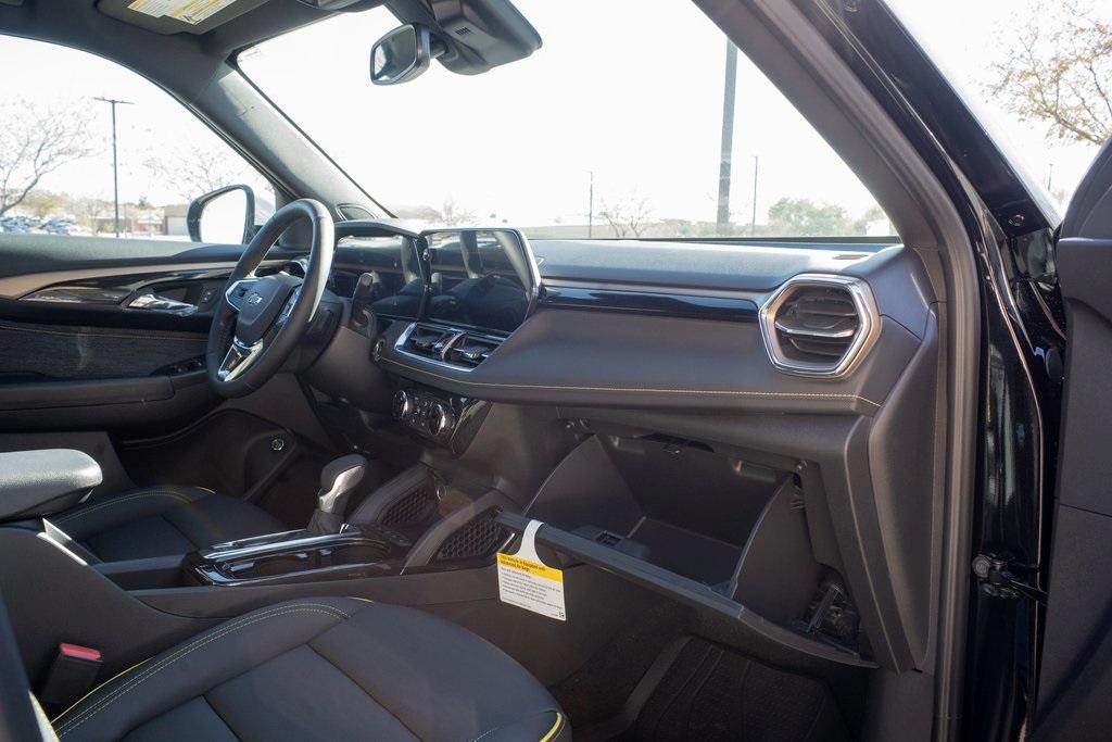 new 2025 Chevrolet TrailBlazer car, priced at $31,830