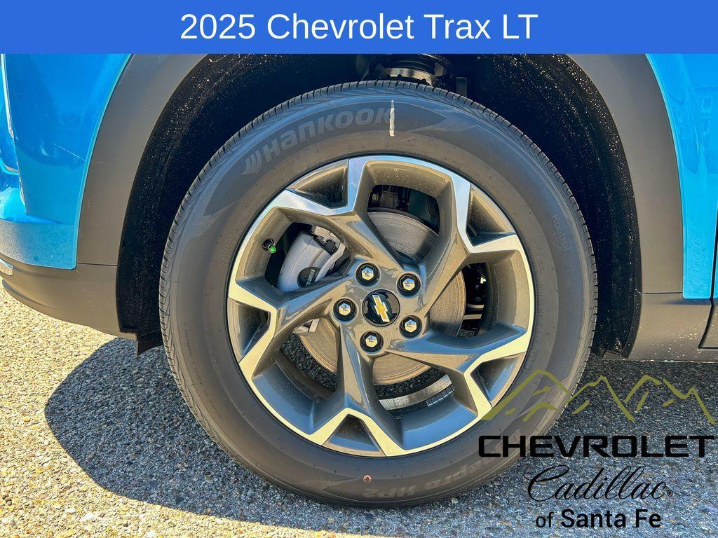 new 2025 Chevrolet Trax car, priced at $27,170