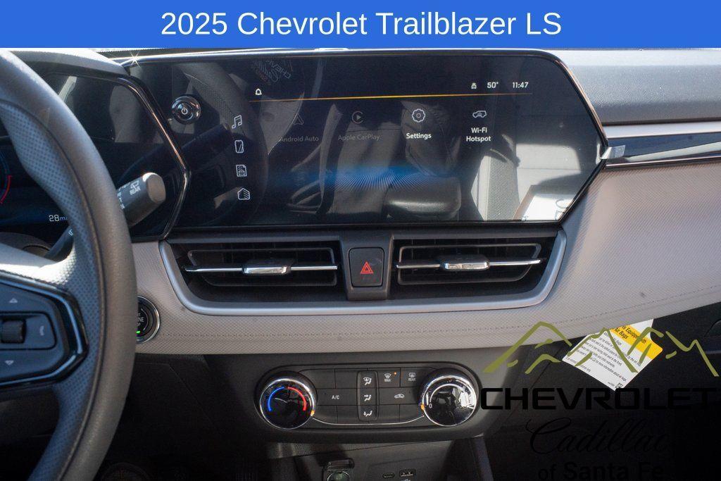 new 2025 Chevrolet TrailBlazer car, priced at $25,680