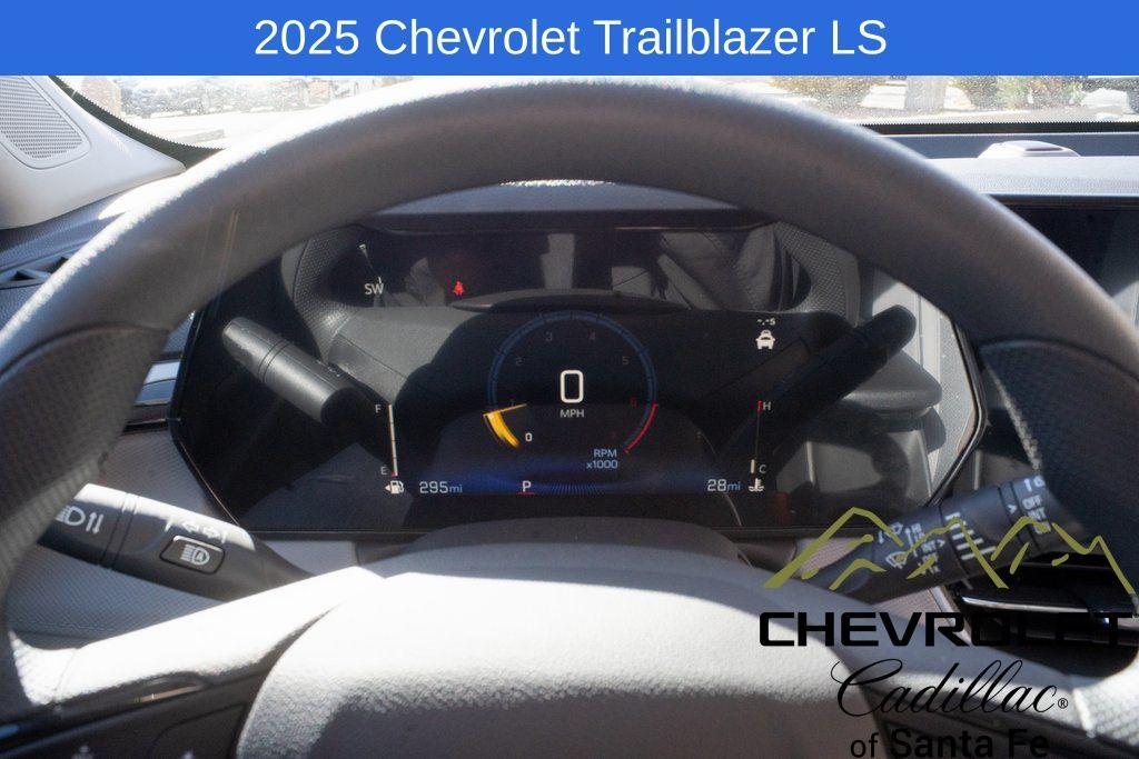 new 2025 Chevrolet TrailBlazer car, priced at $25,680