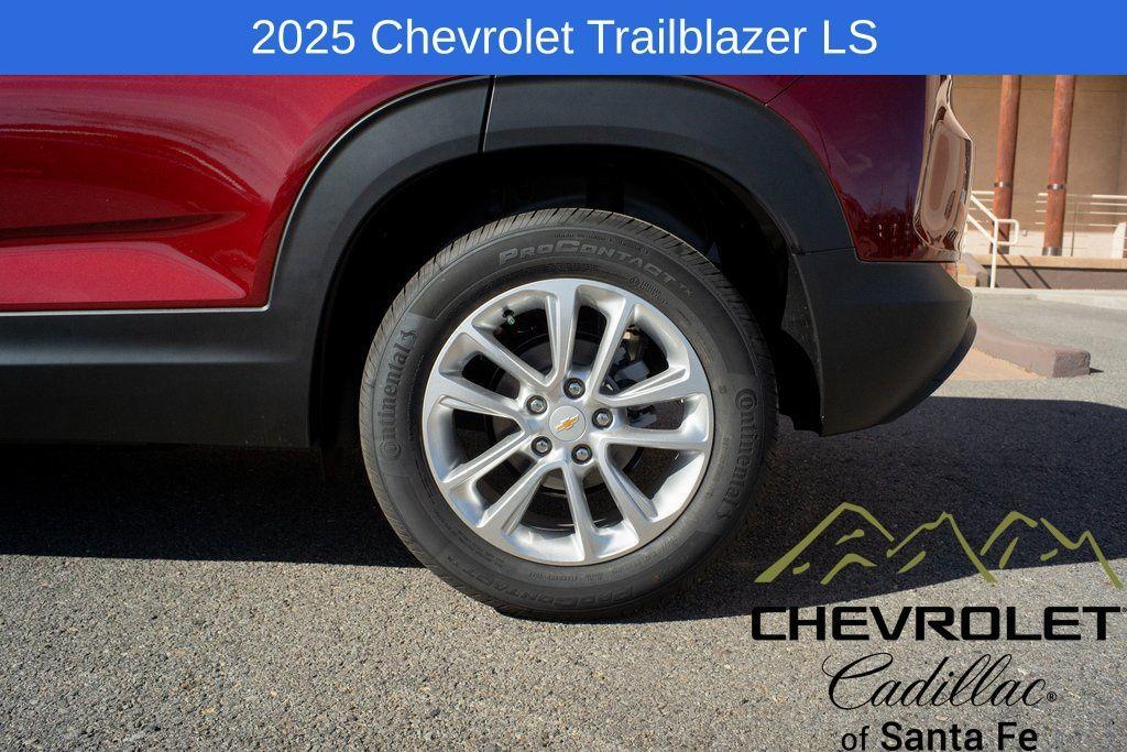 new 2025 Chevrolet TrailBlazer car, priced at $25,680