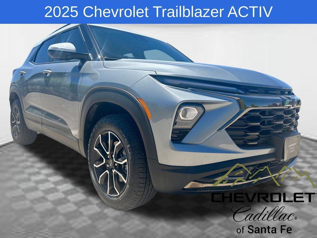 new 2025 Chevrolet TrailBlazer car, priced at $33,180