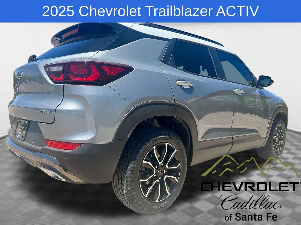 new 2025 Chevrolet TrailBlazer car, priced at $33,180