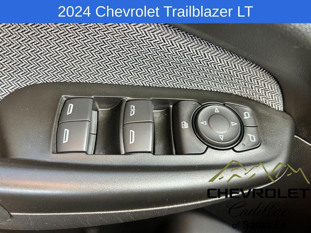 used 2024 Chevrolet TrailBlazer car, priced at $24,988